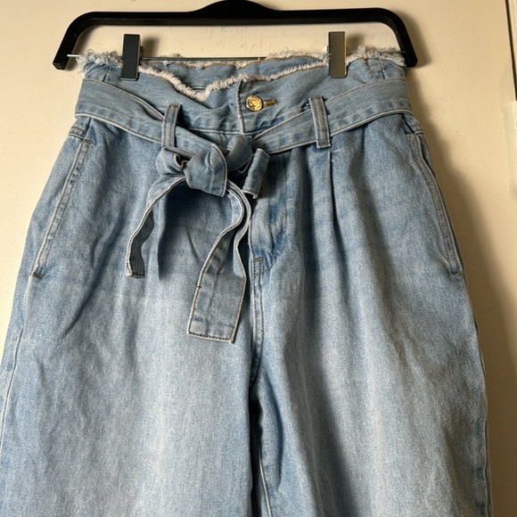 Forever 21 Paper Bag Light Wash Tie Denim Jeans Raw Hem Size 28 - Picture 2 of 7